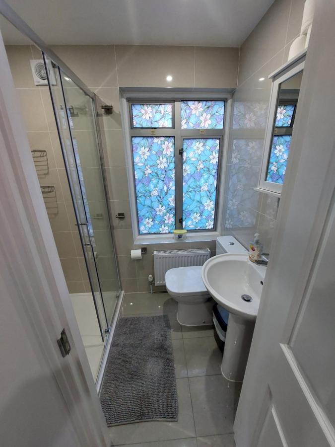 Cosy North Kensington Family Apartment For 4 Persons - Children Stay Free Londra Exterior foto