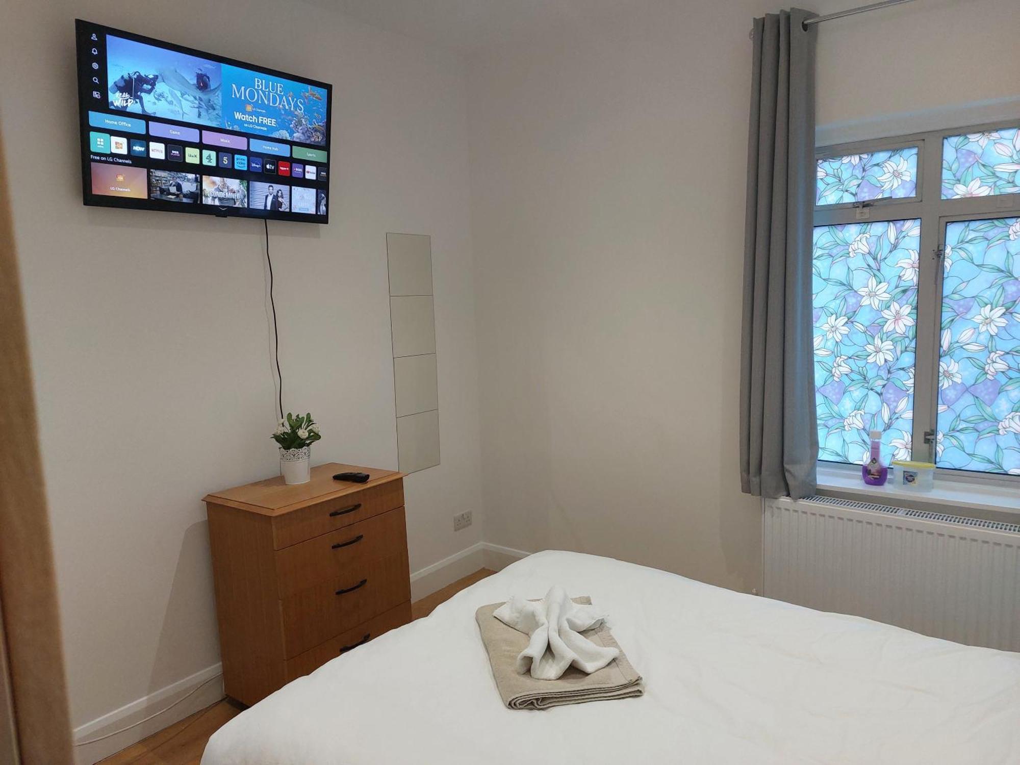 Cosy North Kensington Family Apartment For 4 Persons - Children Stay Free Londra Exterior foto